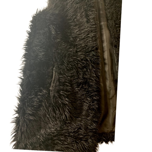 BLACK LONG FAUX FUR (really soft) VEST! - Picture 5 of 6